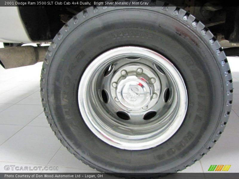 Bright Silver Metallic / Mist Gray 2001 Dodge Ram 3500 SLT Club Cab 4x4 Dually