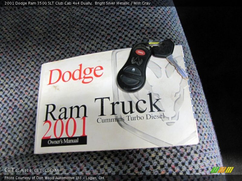 Bright Silver Metallic / Mist Gray 2001 Dodge Ram 3500 SLT Club Cab 4x4 Dually