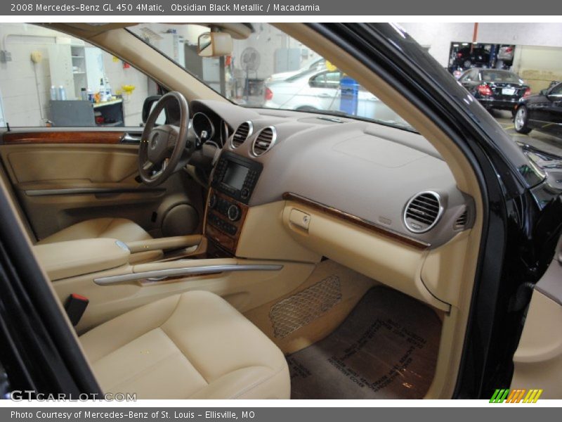 Obsidian Black Metallic / Macadamia 2008 Mercedes-Benz GL 450 4Matic