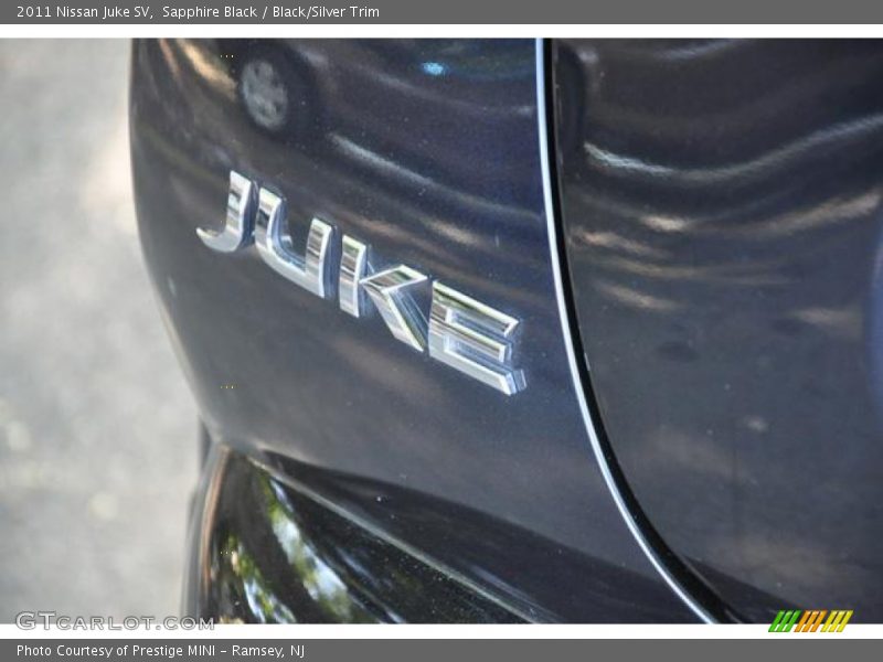 Sapphire Black / Black/Silver Trim 2011 Nissan Juke SV