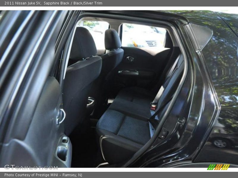 Sapphire Black / Black/Silver Trim 2011 Nissan Juke SV