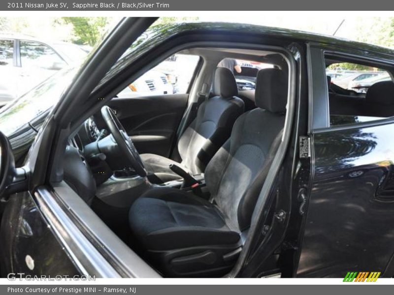 Sapphire Black / Black/Silver Trim 2011 Nissan Juke SV