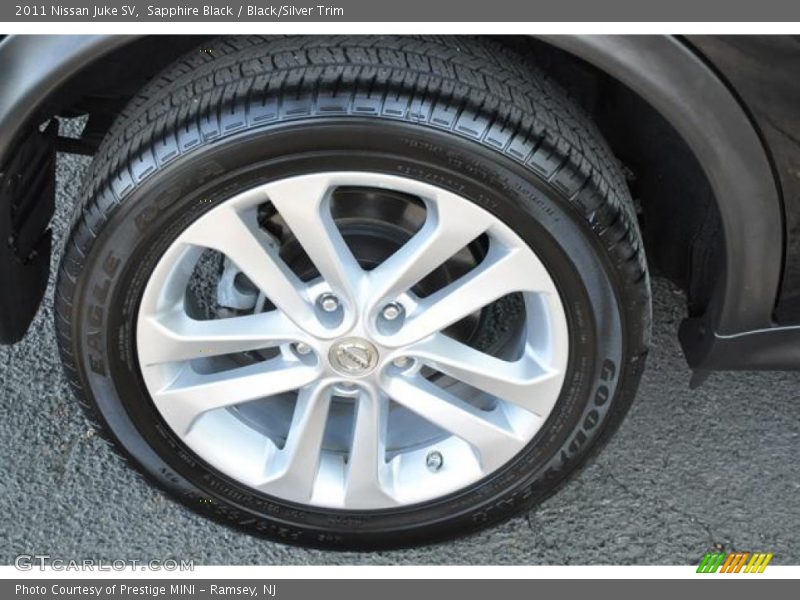 Sapphire Black / Black/Silver Trim 2011 Nissan Juke SV