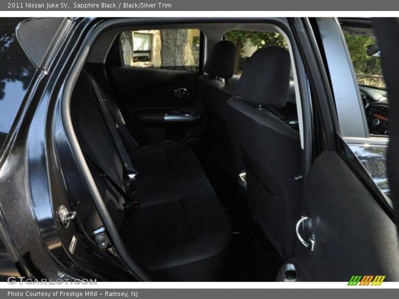 Sapphire Black / Black/Silver Trim 2011 Nissan Juke SV