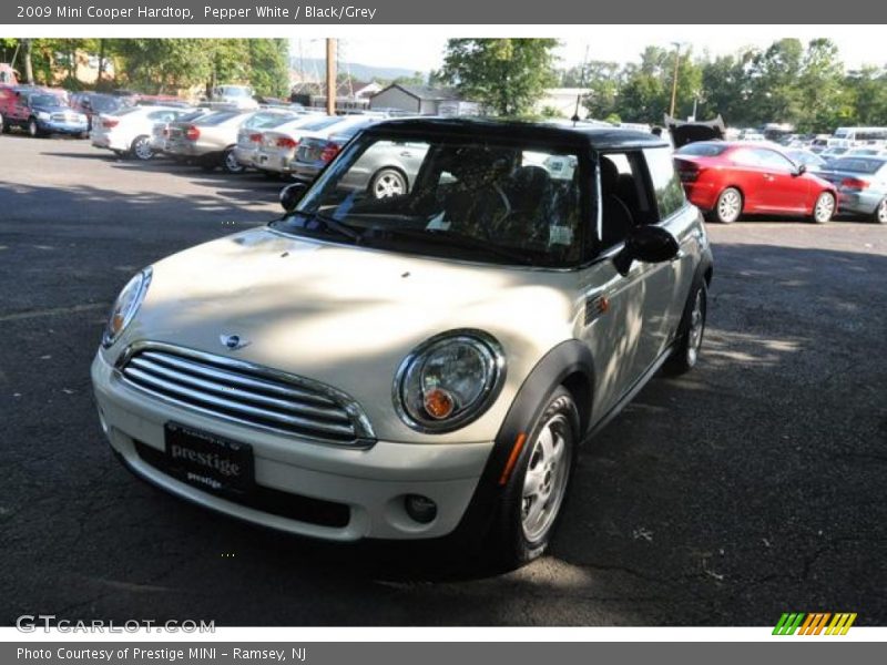 Pepper White / Black/Grey 2009 Mini Cooper Hardtop