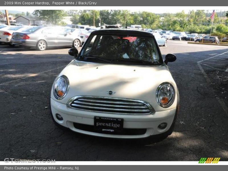 Pepper White / Black/Grey 2009 Mini Cooper Hardtop