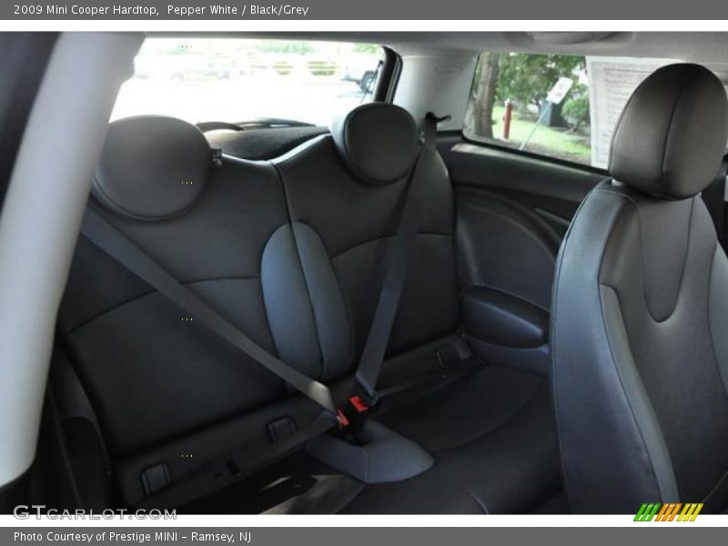 Pepper White / Black/Grey 2009 Mini Cooper Hardtop