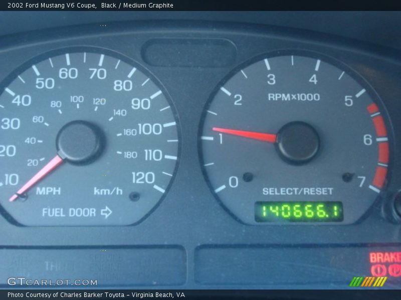 Black / Medium Graphite 2002 Ford Mustang V6 Coupe