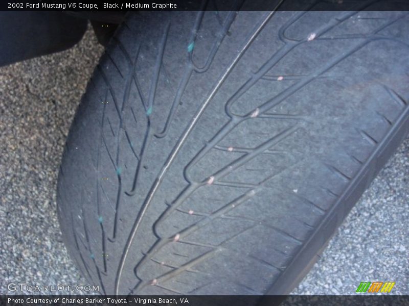 Black / Medium Graphite 2002 Ford Mustang V6 Coupe