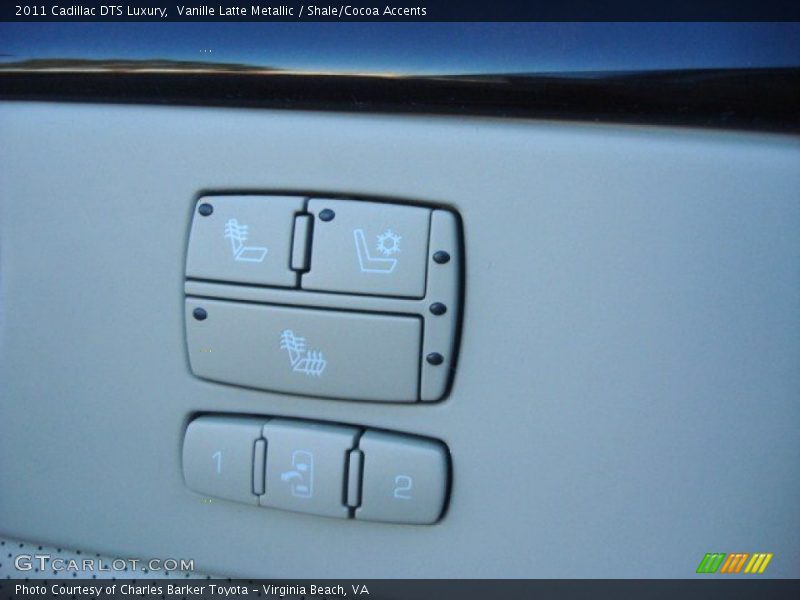 Vanille Latte Metallic / Shale/Cocoa Accents 2011 Cadillac DTS Luxury