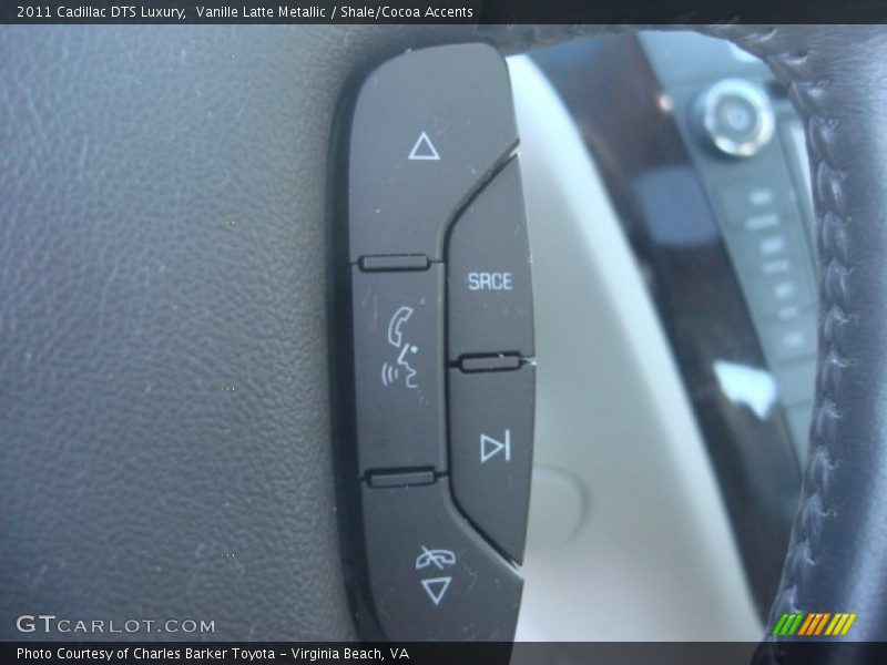 Vanille Latte Metallic / Shale/Cocoa Accents 2011 Cadillac DTS Luxury