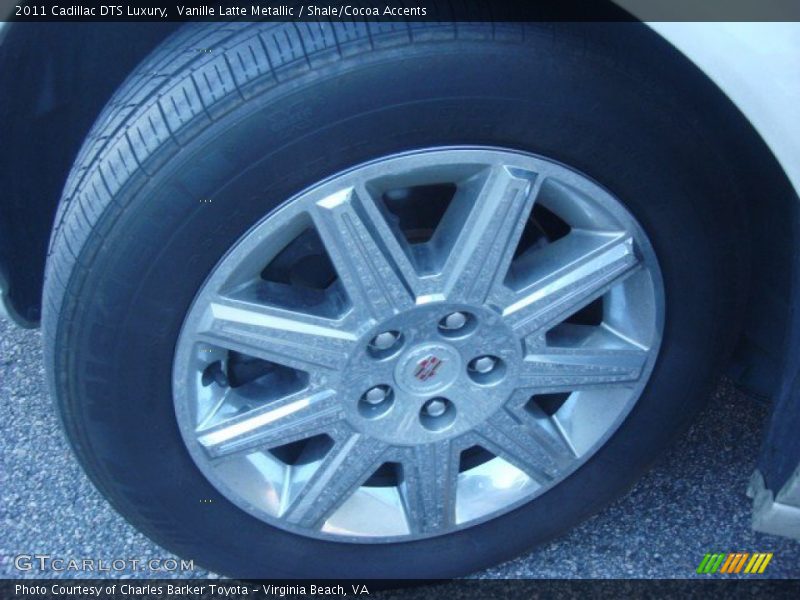 Vanille Latte Metallic / Shale/Cocoa Accents 2011 Cadillac DTS Luxury