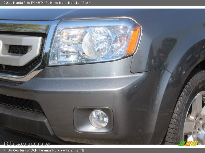 Polished Metal Metallic / Black 2011 Honda Pilot EX 4WD