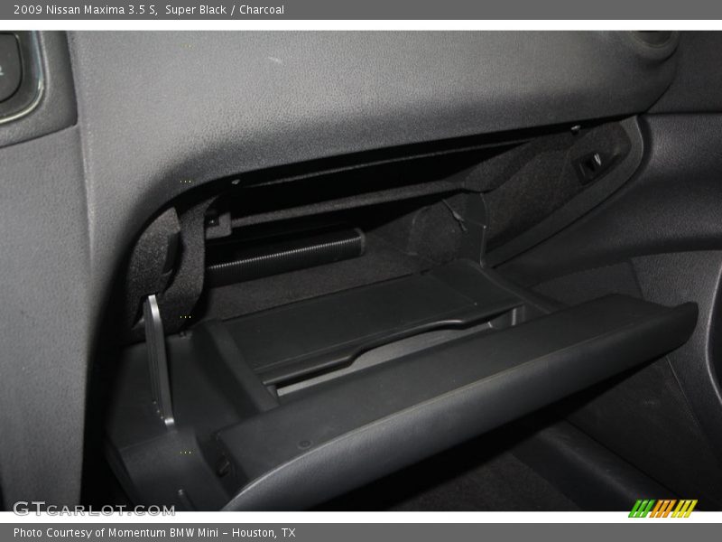 Super Black / Charcoal 2009 Nissan Maxima 3.5 S