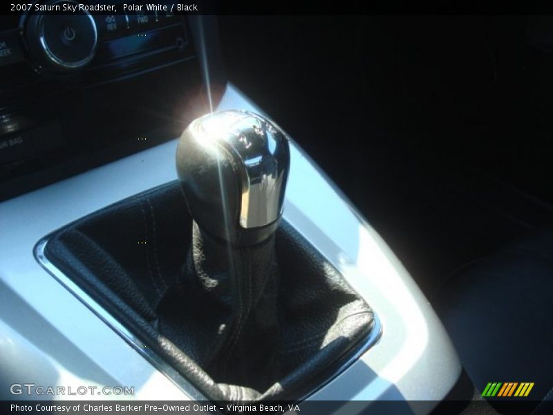 Polar White / Black 2007 Saturn Sky Roadster