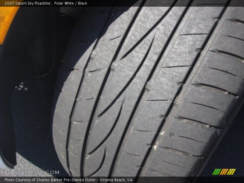Polar White / Black 2007 Saturn Sky Roadster