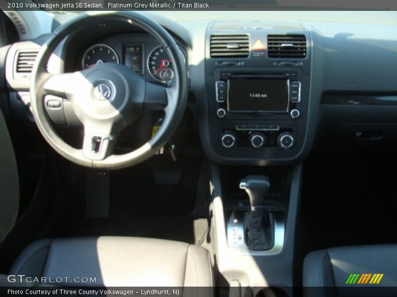 Platinum Grey Metallic / Titan Black 2010 Volkswagen Jetta SE Sedan