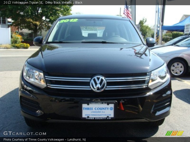 Deep Black Metallic / Black 2012 Volkswagen Tiguan SE