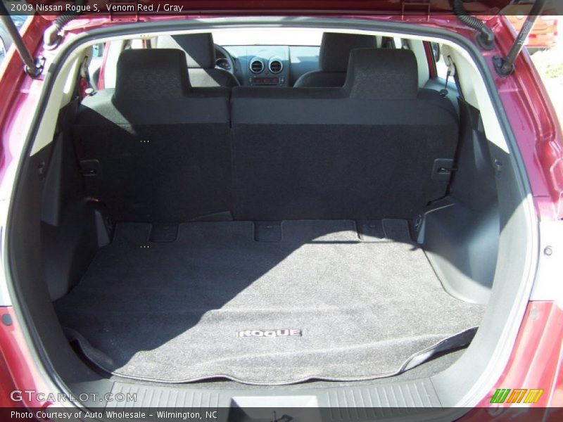 Venom Red / Gray 2009 Nissan Rogue S