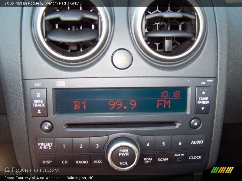 Venom Red / Gray 2009 Nissan Rogue S