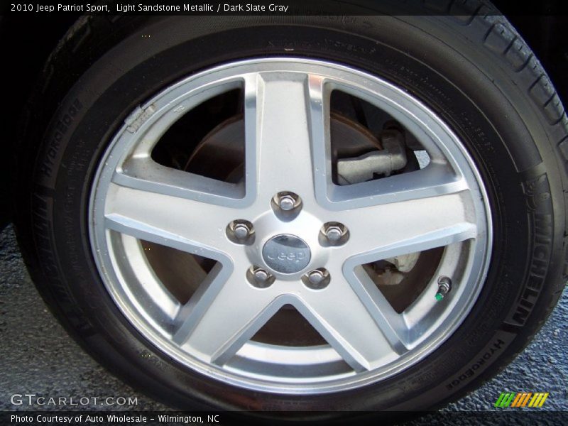 Light Sandstone Metallic / Dark Slate Gray 2010 Jeep Patriot Sport