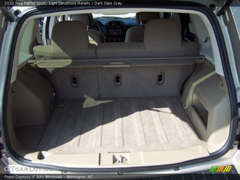 Light Sandstone Metallic / Dark Slate Gray 2010 Jeep Patriot Sport