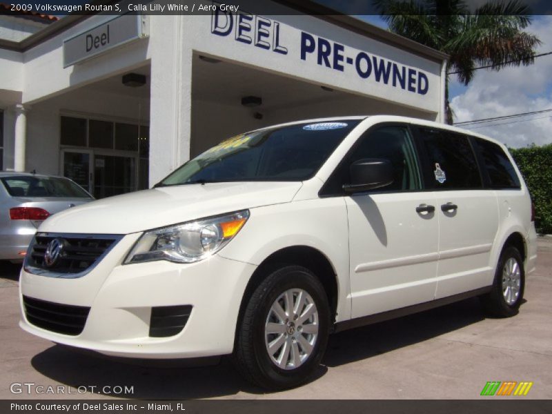 Calla Lilly White / Aero Grey 2009 Volkswagen Routan S