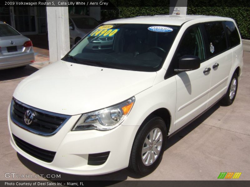 Calla Lilly White / Aero Grey 2009 Volkswagen Routan S