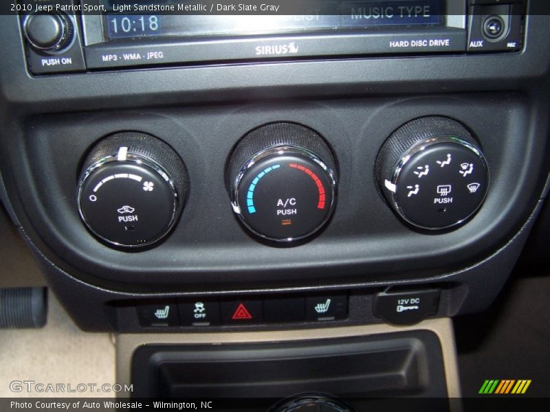 Light Sandstone Metallic / Dark Slate Gray 2010 Jeep Patriot Sport