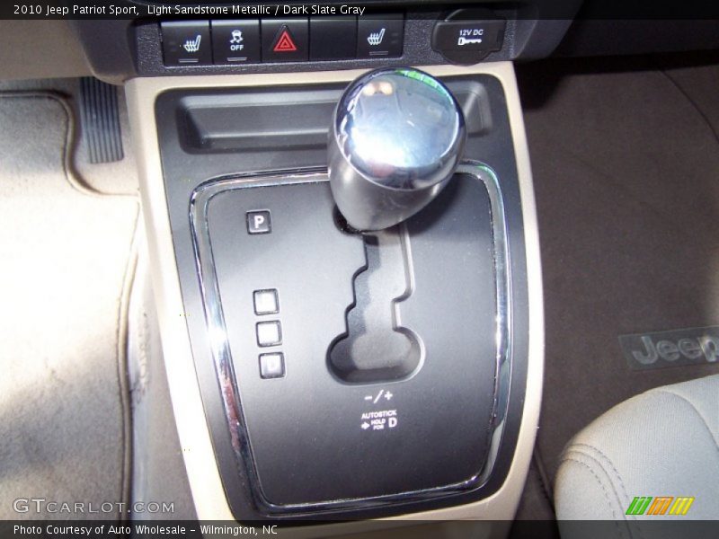Light Sandstone Metallic / Dark Slate Gray 2010 Jeep Patriot Sport