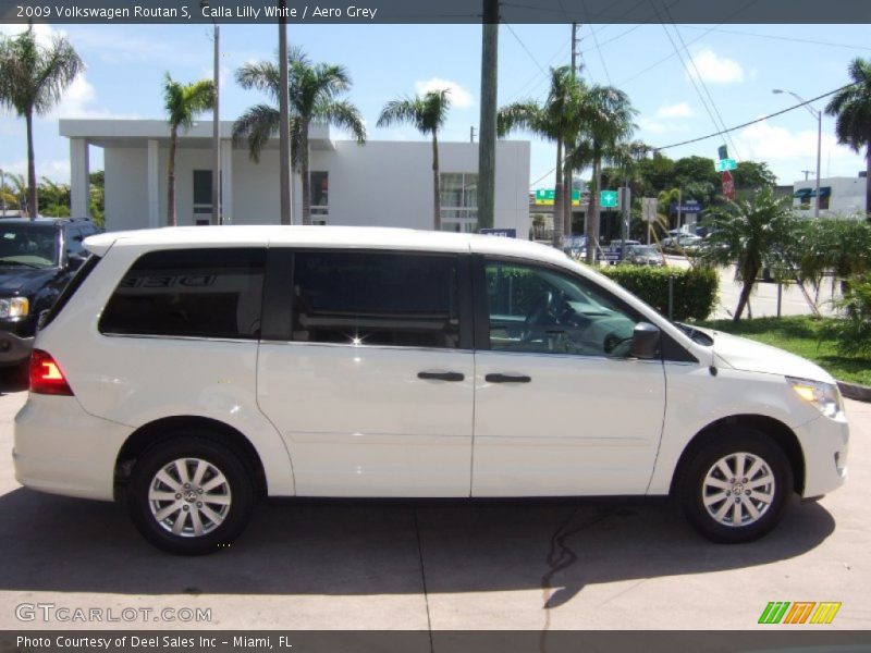 Calla Lilly White / Aero Grey 2009 Volkswagen Routan S