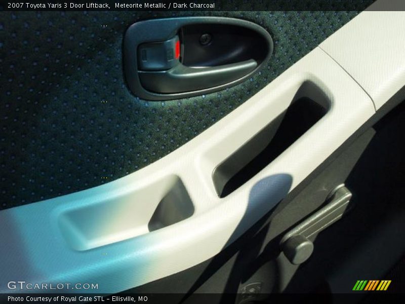Meteorite Metallic / Dark Charcoal 2007 Toyota Yaris 3 Door Liftback