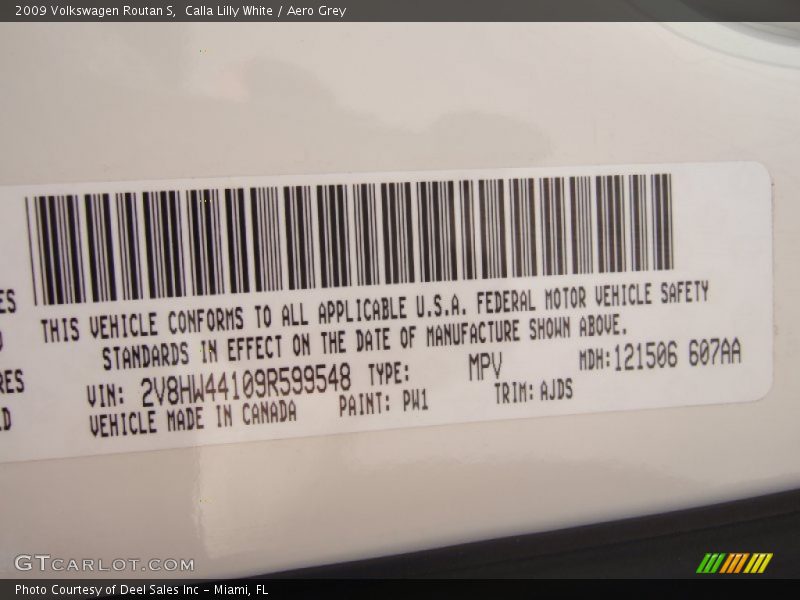 Calla Lilly White / Aero Grey 2009 Volkswagen Routan S