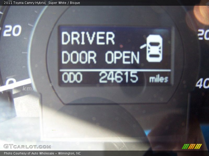 Super White / Bisque 2011 Toyota Camry Hybrid