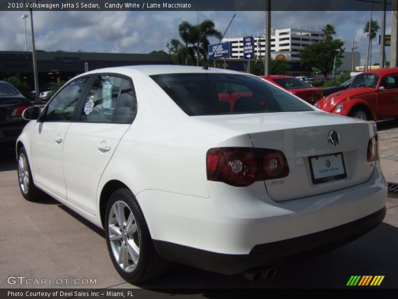 Candy White / Latte Macchiato 2010 Volkswagen Jetta S Sedan