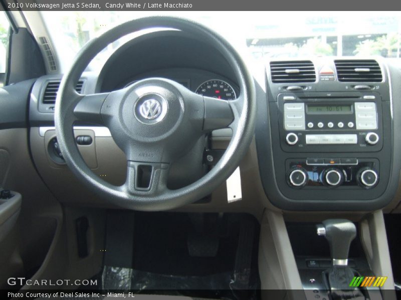 Candy White / Latte Macchiato 2010 Volkswagen Jetta S Sedan