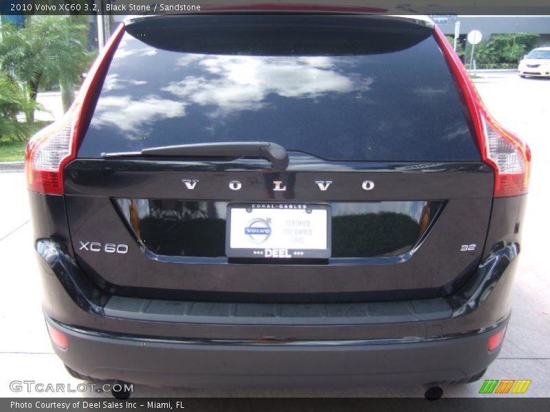 Black Stone / Sandstone 2010 Volvo XC60 3.2