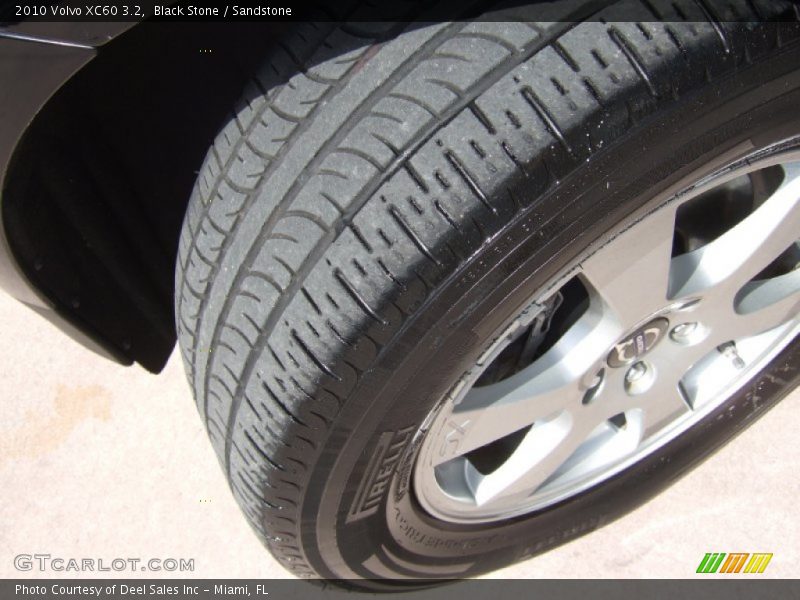 Black Stone / Sandstone 2010 Volvo XC60 3.2