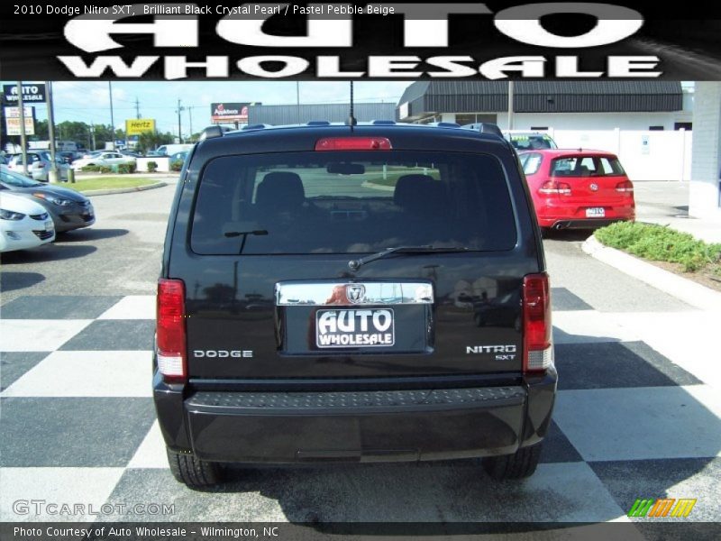 Brilliant Black Crystal Pearl / Pastel Pebble Beige 2010 Dodge Nitro SXT