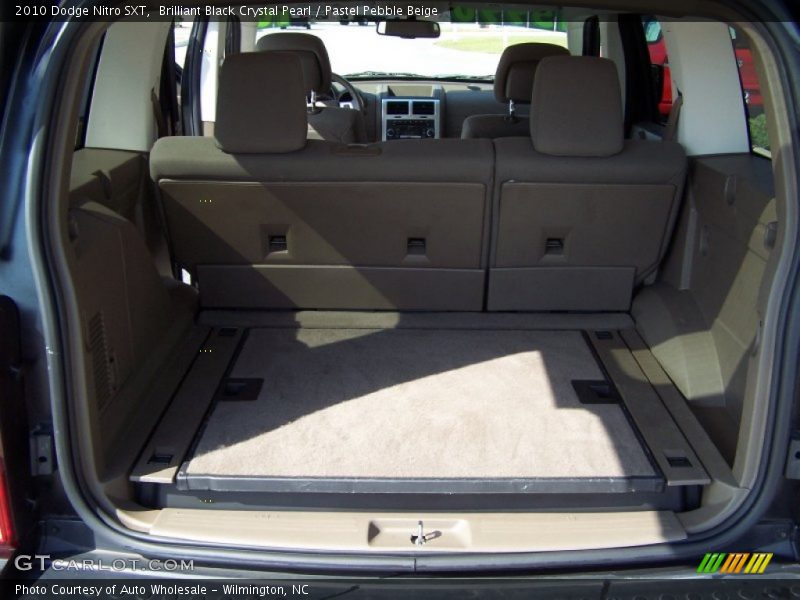 Brilliant Black Crystal Pearl / Pastel Pebble Beige 2010 Dodge Nitro SXT