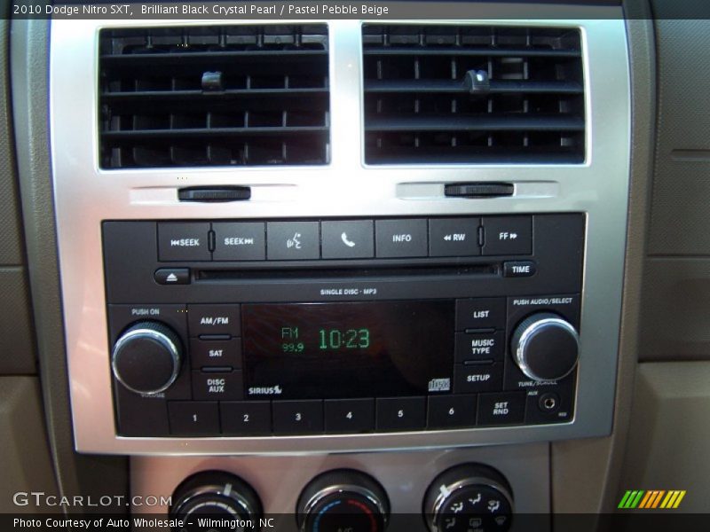 Brilliant Black Crystal Pearl / Pastel Pebble Beige 2010 Dodge Nitro SXT