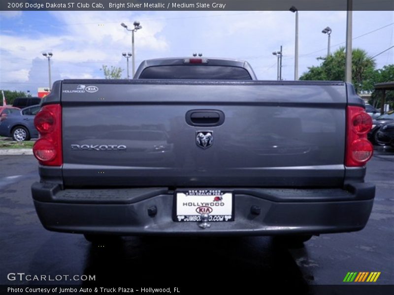 Bright Silver Metallic / Medium Slate Gray 2006 Dodge Dakota ST Club Cab