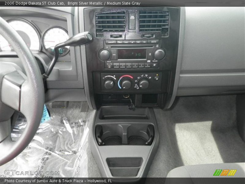 Bright Silver Metallic / Medium Slate Gray 2006 Dodge Dakota ST Club Cab