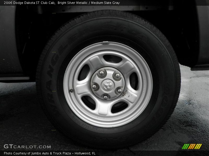 Bright Silver Metallic / Medium Slate Gray 2006 Dodge Dakota ST Club Cab