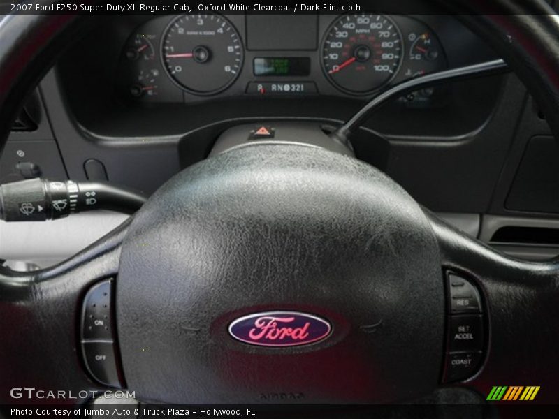 Oxford White Clearcoat / Dark Flint cloth 2007 Ford F250 Super Duty XL Regular Cab