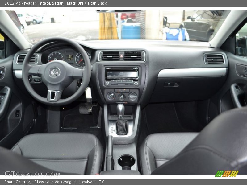 Black Uni / Titan Black 2013 Volkswagen Jetta SE Sedan