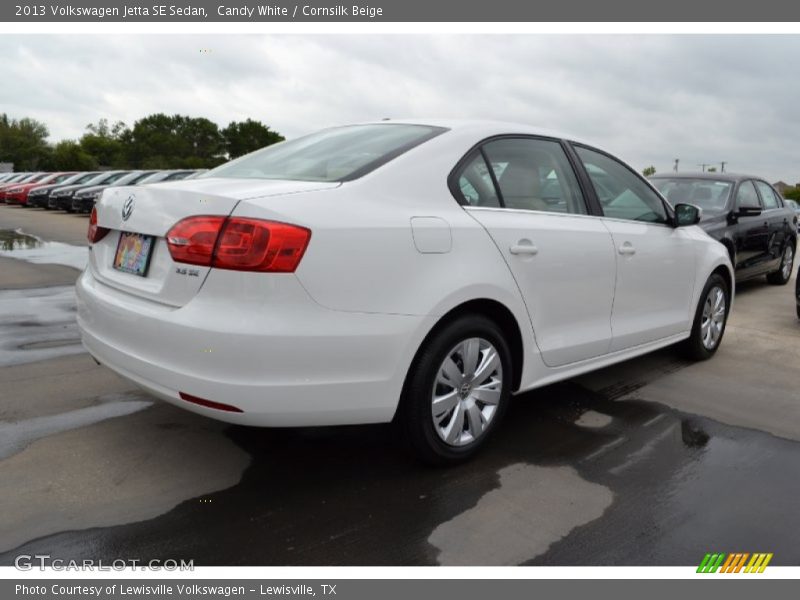 Candy White / Cornsilk Beige 2013 Volkswagen Jetta SE Sedan