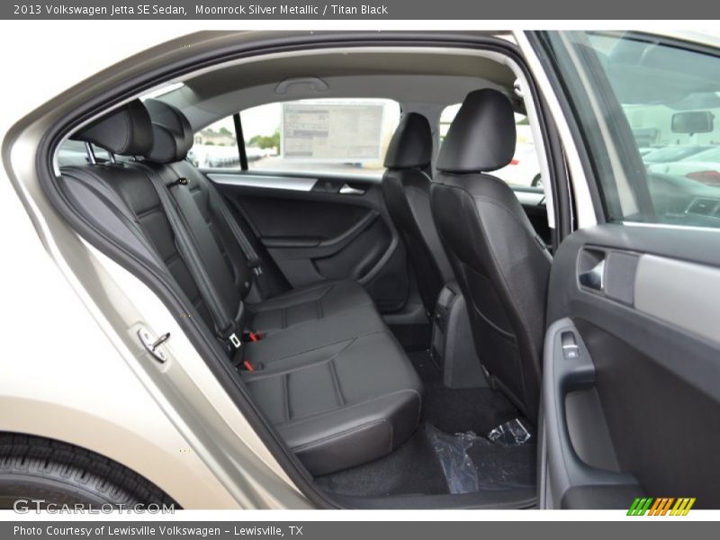 Moonrock Silver Metallic / Titan Black 2013 Volkswagen Jetta SE Sedan