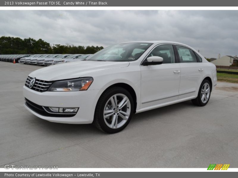 Candy White / Titan Black 2013 Volkswagen Passat TDI SE