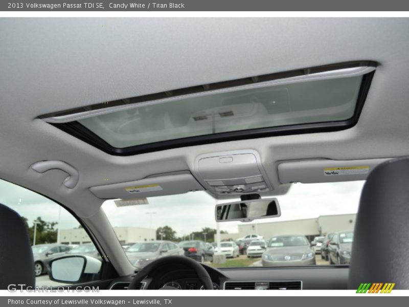 Candy White / Titan Black 2013 Volkswagen Passat TDI SE